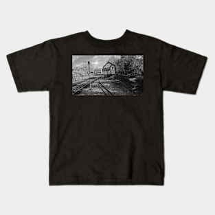 Signal house on the Bure Valley railway Kids T-Shirt